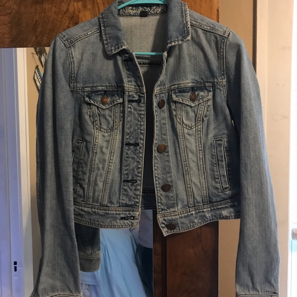 American Eagle Cropped Denim Jacket